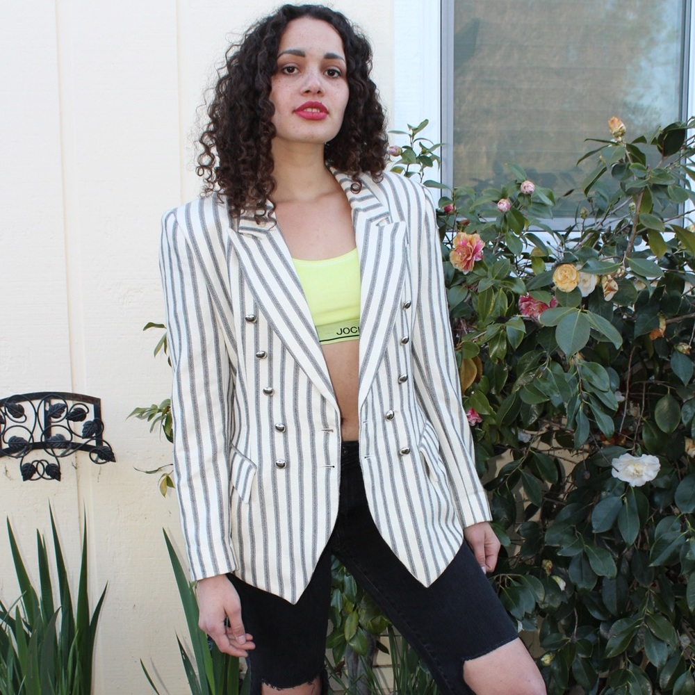 Vintage Cream + Grey Striped Shoulder Pad Blazer⚡️